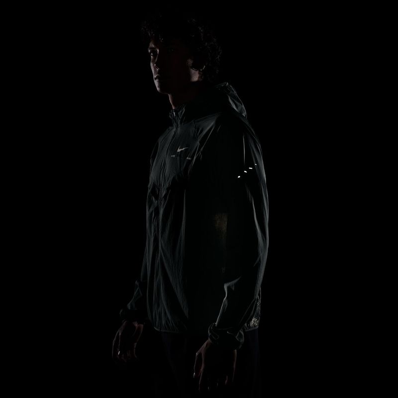 Pánska bežecká bunda Nike Stride Repel UV black spruce 9