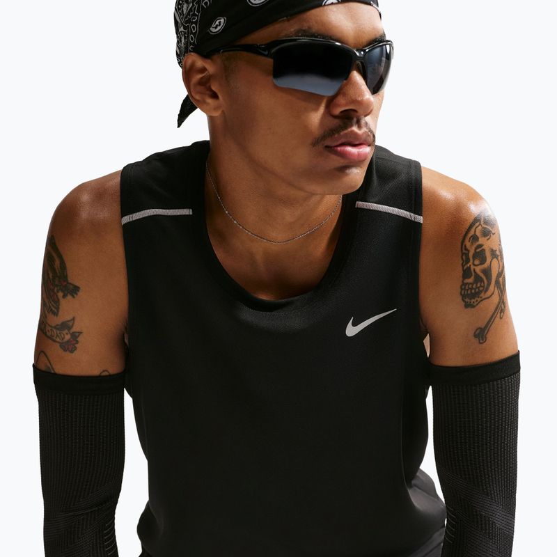 Pánske bežecké tričko Nike Miler Dri-Fit black 6