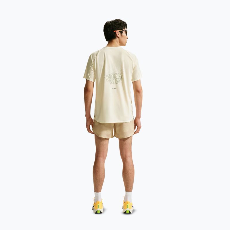 Pánske bežecké šortky Nike Stride Dri-Fit Brief Lined 5" linen 2