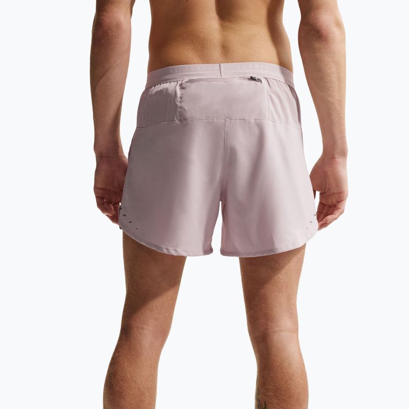 Pánske šortky Nike Stride Dri-Fit s podšívkou 5" particle rose 6