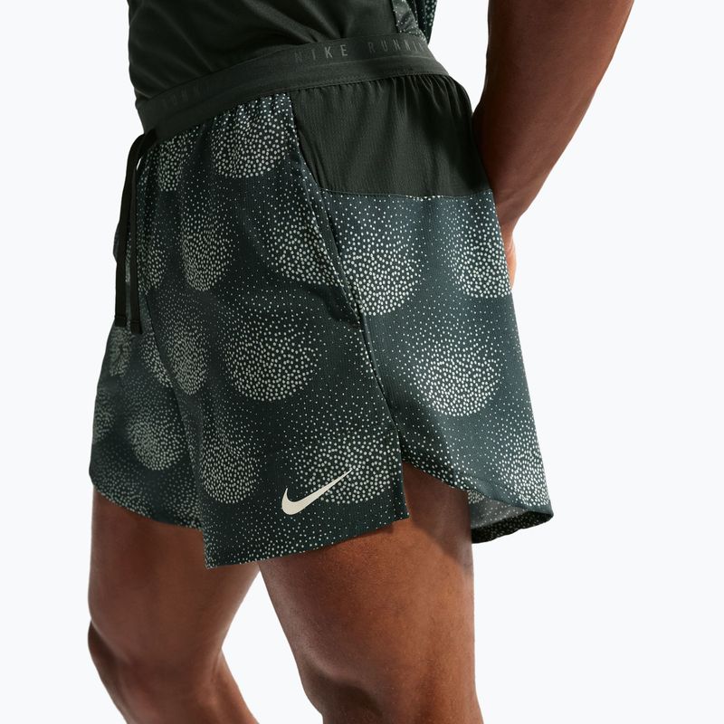 Pánske bežecké šortky Nike Stride Dri-Fit Brief Lined 5" black spruce 5
