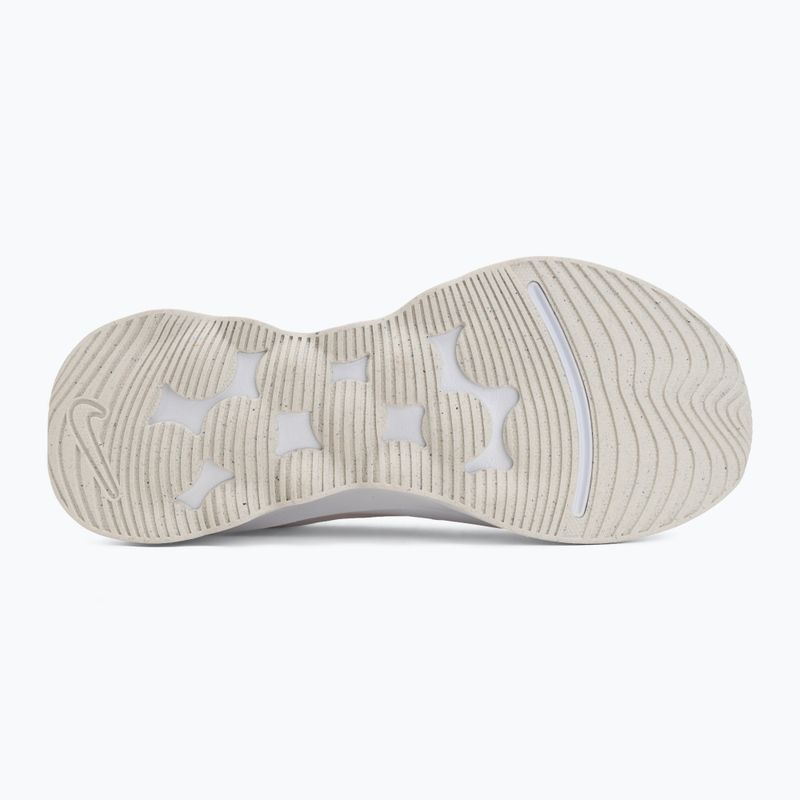 Dámske topánky Nike Motiva 2 white/chalk/sail 4