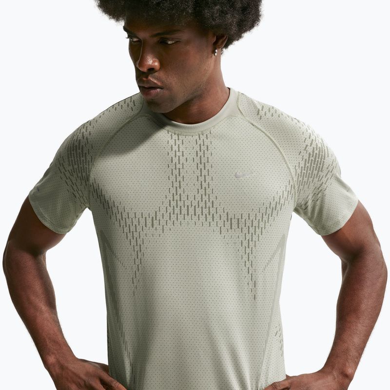 Pánske bežecké tričko Nike Stride Dri-Fit ADV lapis/deep royal blue 4