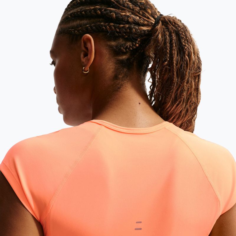 Dámske bežecké tričko Nike Swoosh Run Dri-Fit orange pulse/photon dust/white 4