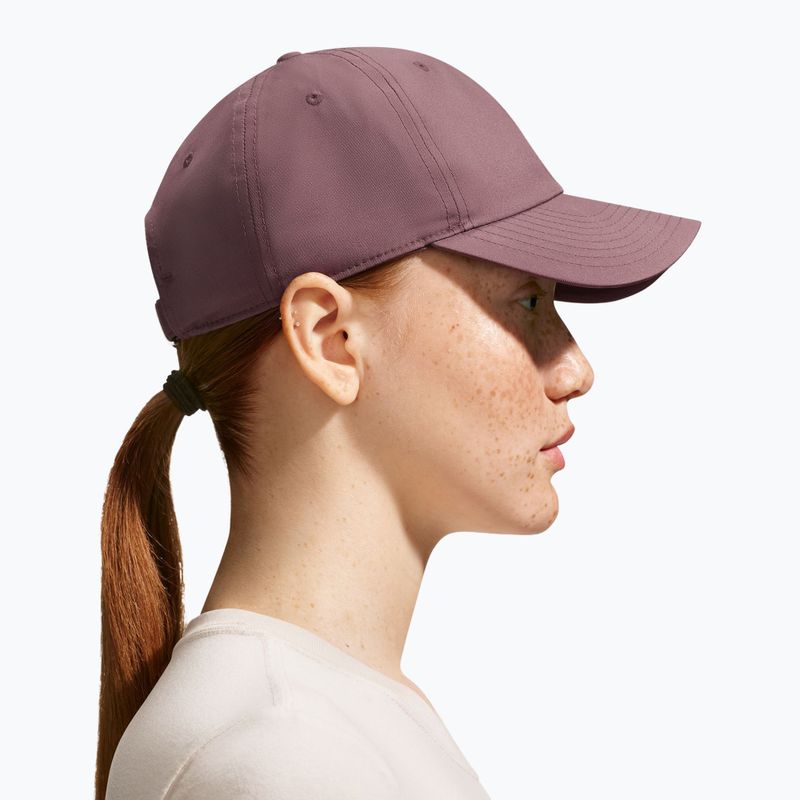 Šiltovka Nike Dri-Fit Club Unstructured Metal Swoosh tattoo/metallic silver 5