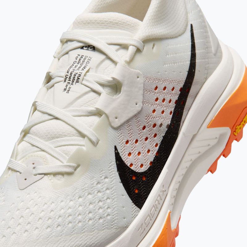 Dámske bežecké topánky Nike ACG Zegama summit white/phantom/safety orange/black 3