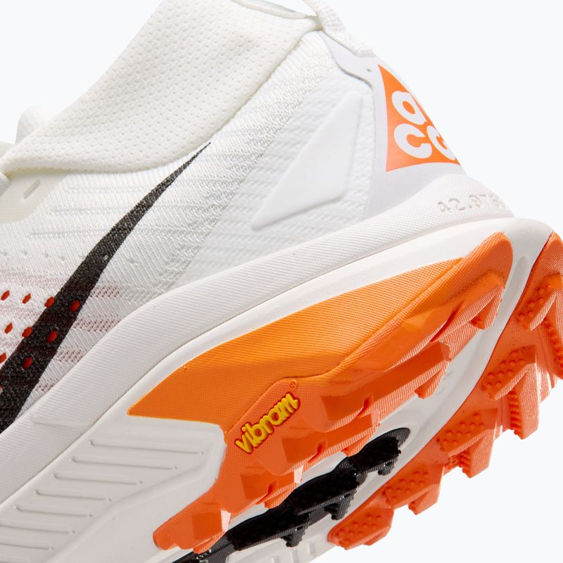 Dámske bežecké topánky Nike ACG Zegama summit white/phantom/safety orange/black 4