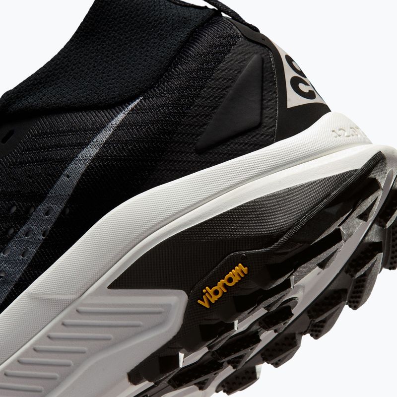 Pánske bežecké topánky Nike ACG Zegama black/safety orange/summit white 4