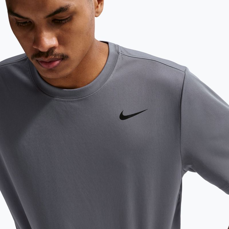 Pánske tréningové tričko Nike Dri-FIT Training T-Shirt smoke grey/black 5