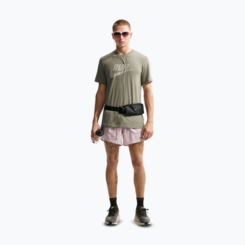 Pánske bežecké tričko Nike Dri-Fit Running silver sage/spruce fog 2
