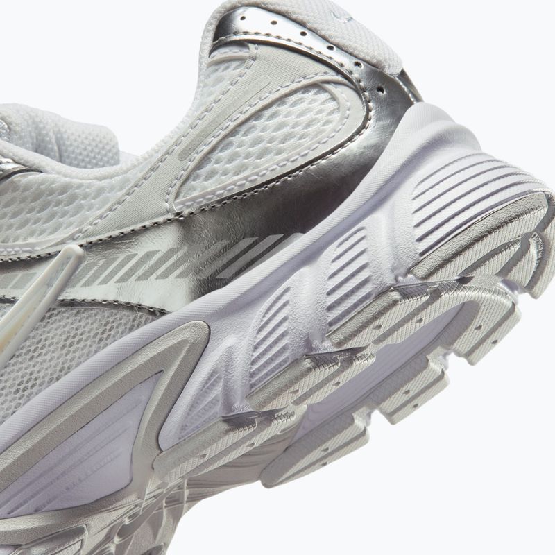 Dámske topánky Nike V5 RNR white/metallic platinum/metallic silver 6