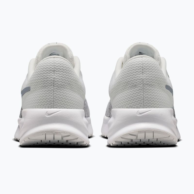 Pánska bežecká obuv Nike Run Defy summit white/white/black/metallic silver 4