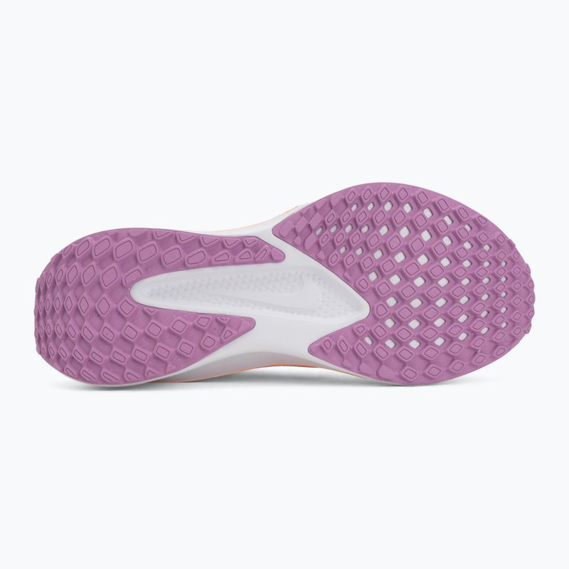 Dámske bežecké topánky Nike Quest 6 white/bright violet/light magenta/black 4