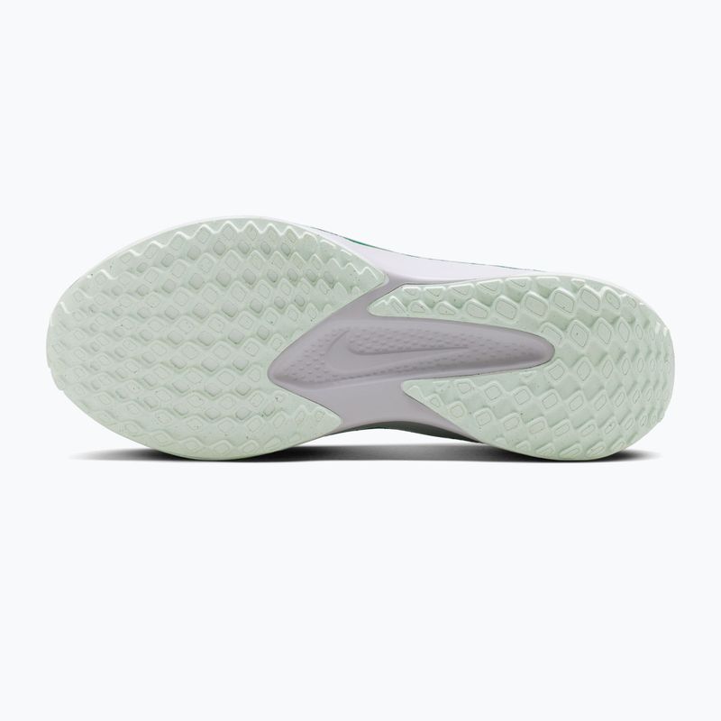 Dámske bežecké topánky Nike Quest 6 barely green/white/metallic silver 2