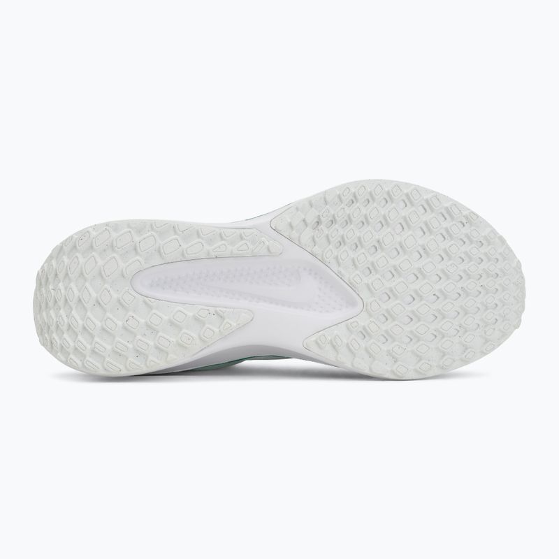Dámske bežecké topánky Nike Quest 6 barely green/white/metallic silver 4