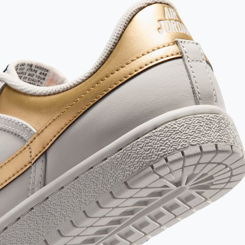 Dámske topánky Air Jordan Skyline Low swan/black/metallic gold 4