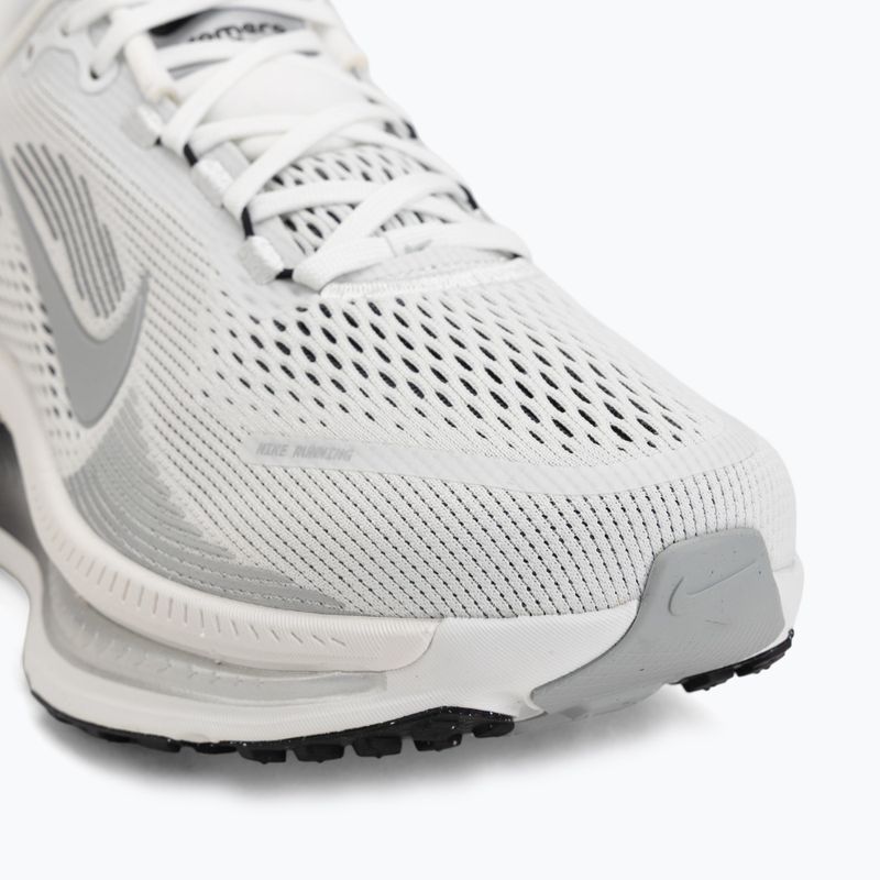 Pánske bežecké topánky Nike Vomero 18 summit white/metallic silver-black 7