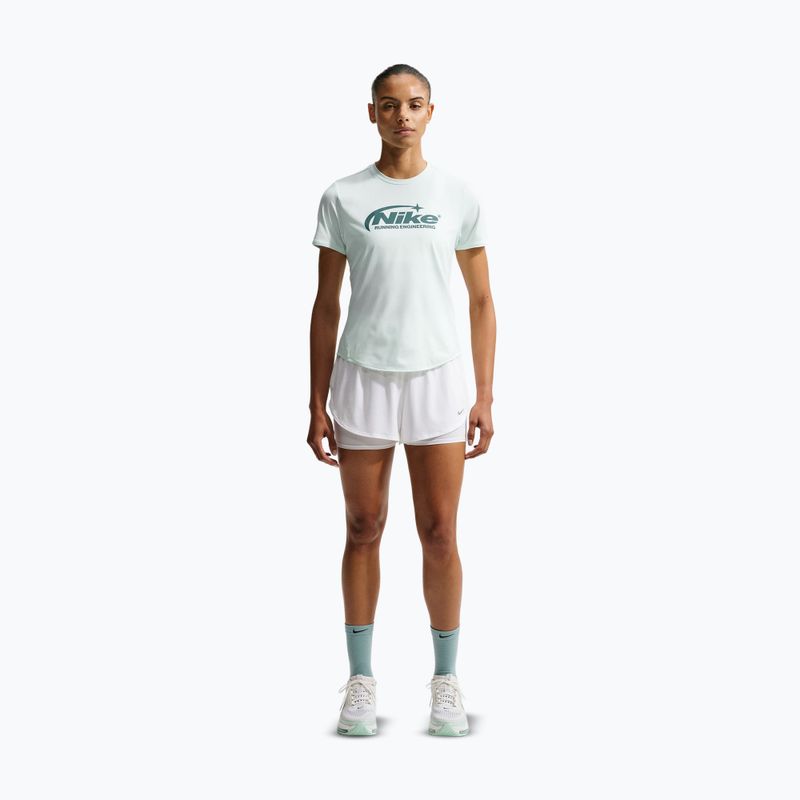 Dámske bežecké tričko Nike Swift Dri-Fit barely green 2