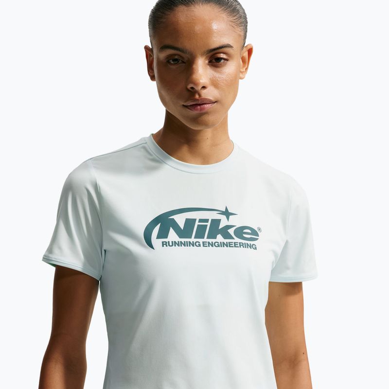 Dámske bežecké tričko Nike Swift Dri-Fit barely green 5