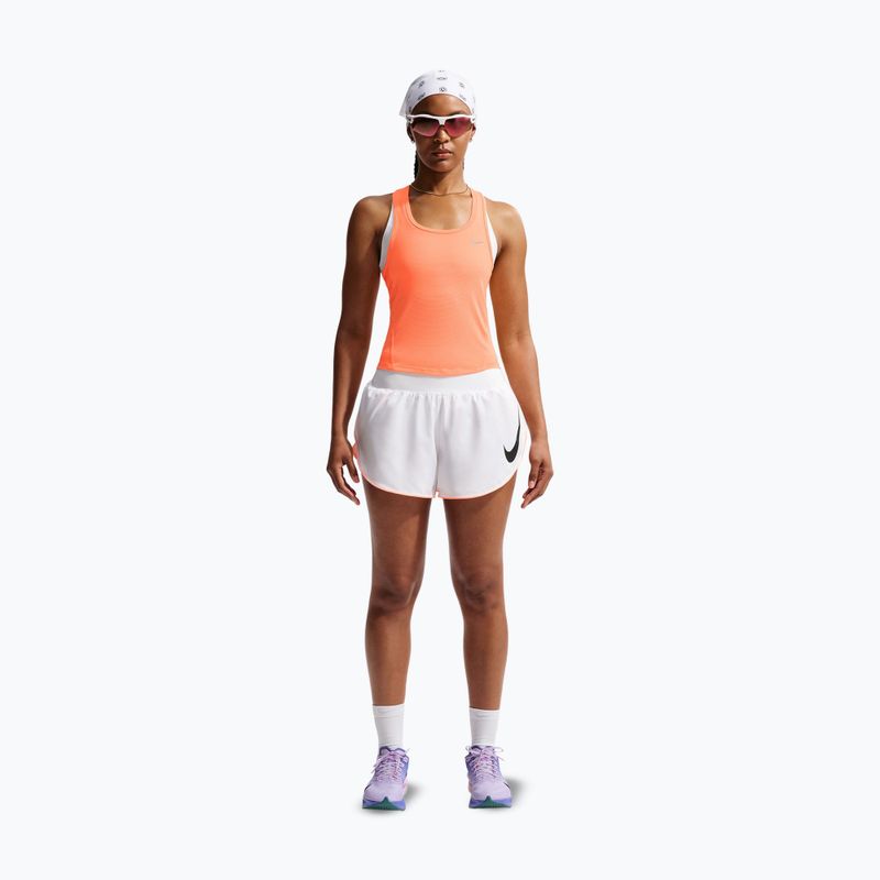Dámske bežecké šortky Nike Tempo Swoosh Dri-Fit Mid-Rise Brief-Lined white/orange pulse/black 2