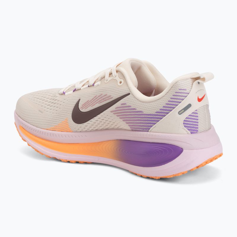 Dámske bežecké topánky Nike Vomero 18 chalk/pink foam/bright violet/tattoo 3