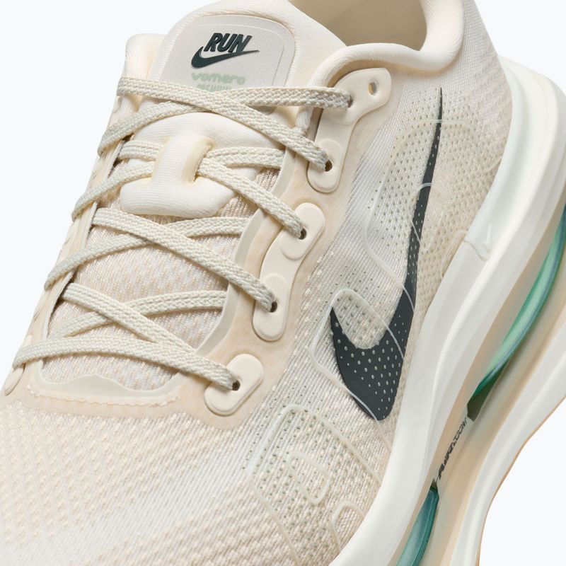 Pánske bežecké topánky Nike Vomero Premium pale ivory/sanddrift/black spruce 3