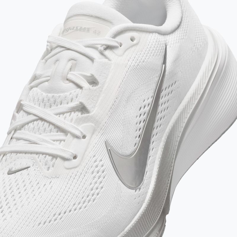 Dámske bežecké topánky Nike Pegasus 42 white/wolf grey/metallic silver 3