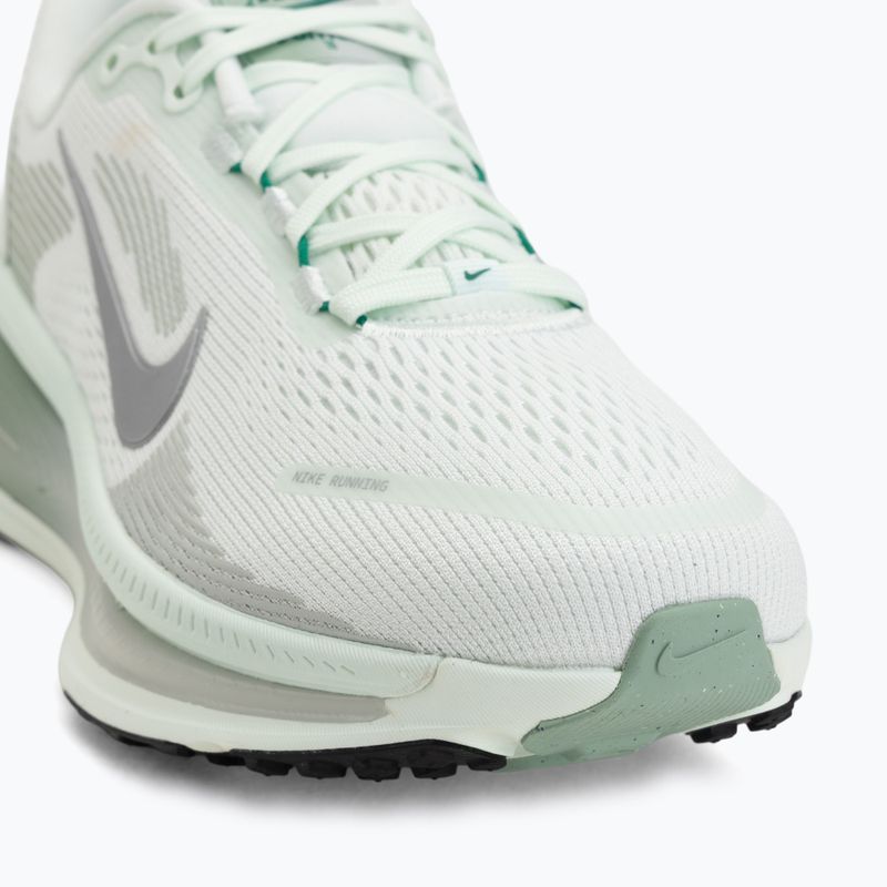 Dámske bežecké topánky Nike Vomero 18 barely green/steam/metallic silver 7