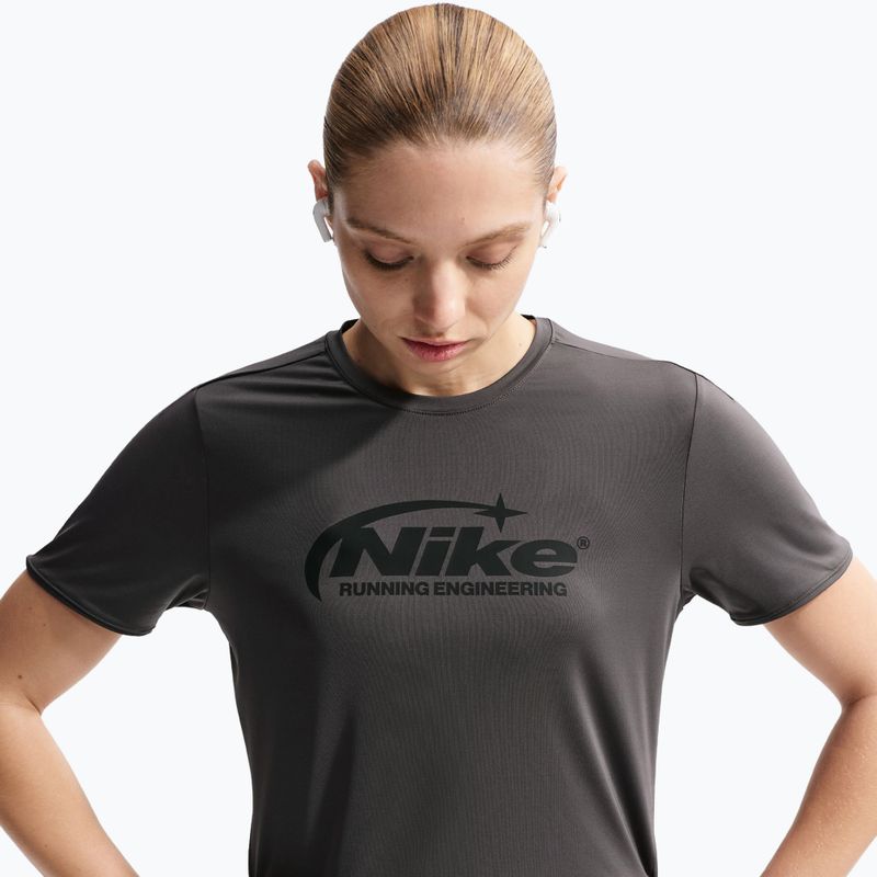 Dámske bežecké tričko Nike Swift Dri-Fit medium ash 4