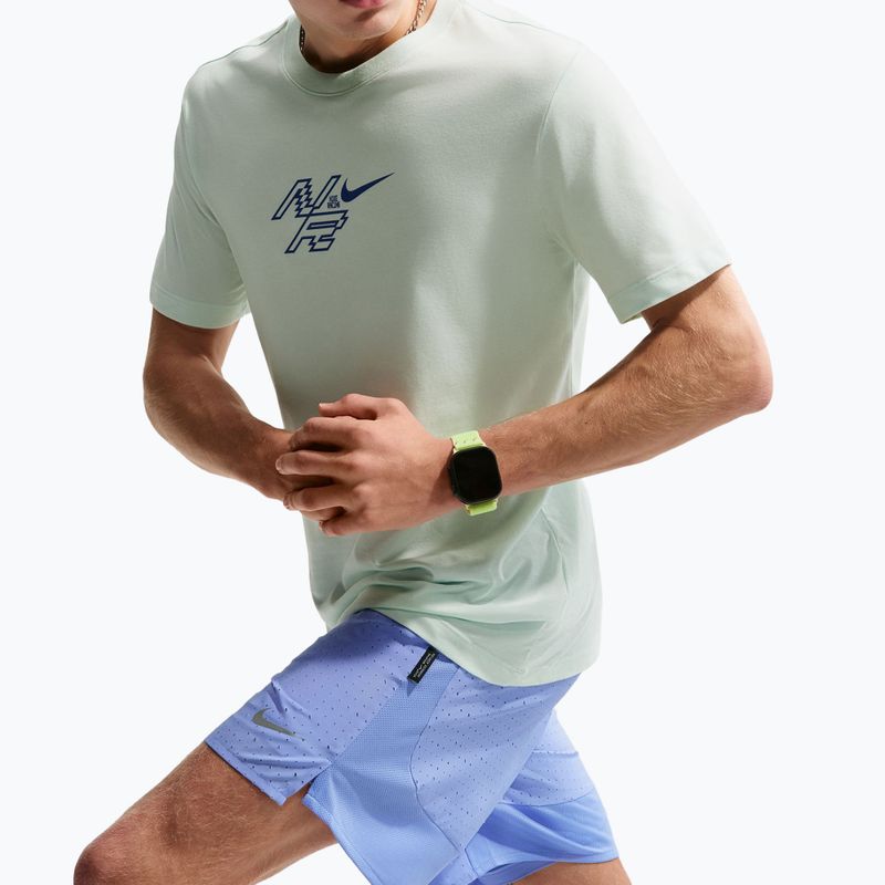 Pánske bežecké šortky Nike Challenger Dri-Fit Breathe 7" royal pulse/royal pulse 4