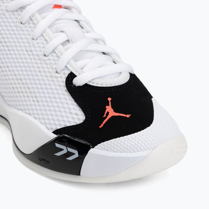 Detské basketbalové topánky Nike Jordan Luka 77 GS Jr white/black/sail/bright crimson 7