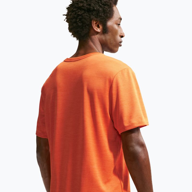 Pánske bežecké tričko Nike Miler Dri-Fit UV safety orange 5