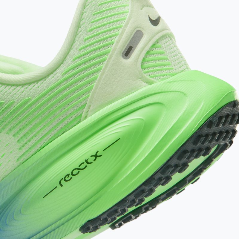 Detské bežecké topánky Nike Vomero 18 volt tint/black spruce 4