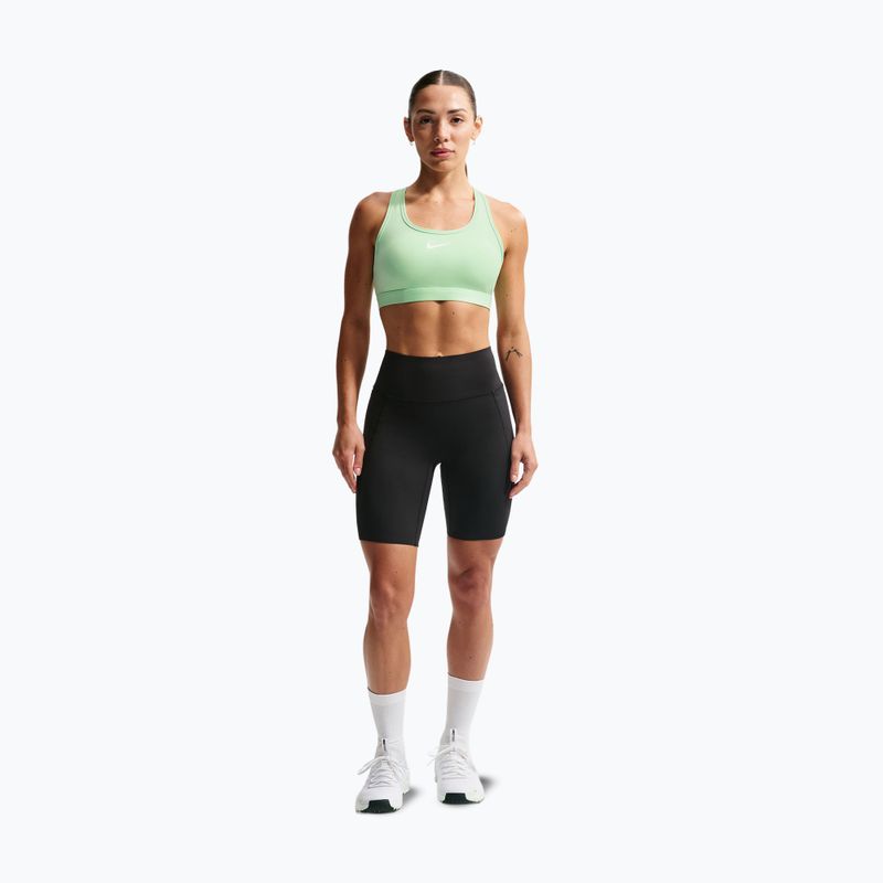 Fitness podprsenka Nike Swoosh cucumber calm/white 2