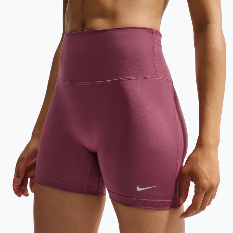 Dámske bežecké šortky Nike Tempo pink smoke 4