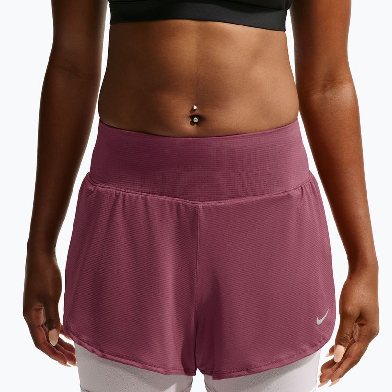 Dámske bežecké šortky Nike Flow pink smoke 4