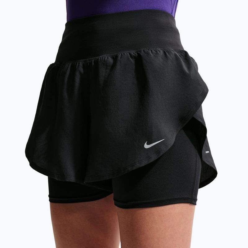 Dámske bežecké šortky Nike Tempo Flow black/black 4