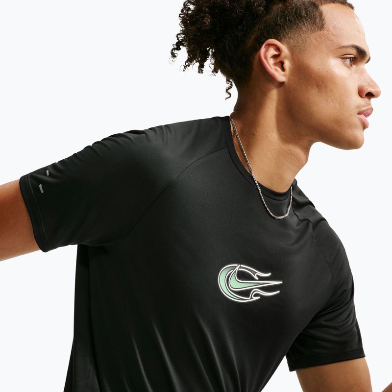 Pánske bežecké tričko Nike Stride black 5
