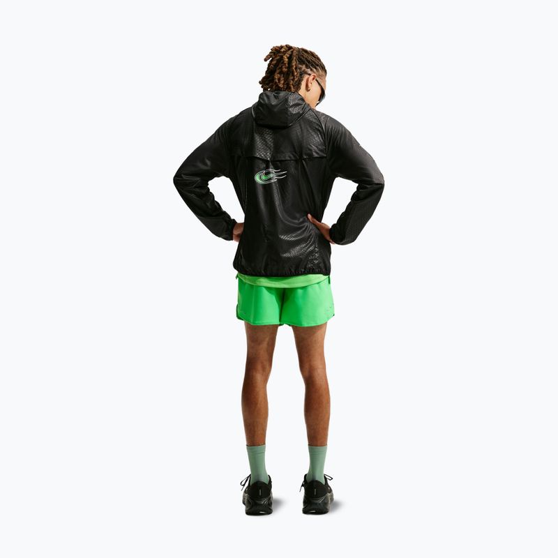 Pánske šortky Nike Stride Dri-Fit s podšívkou 5" zelená iskra 3