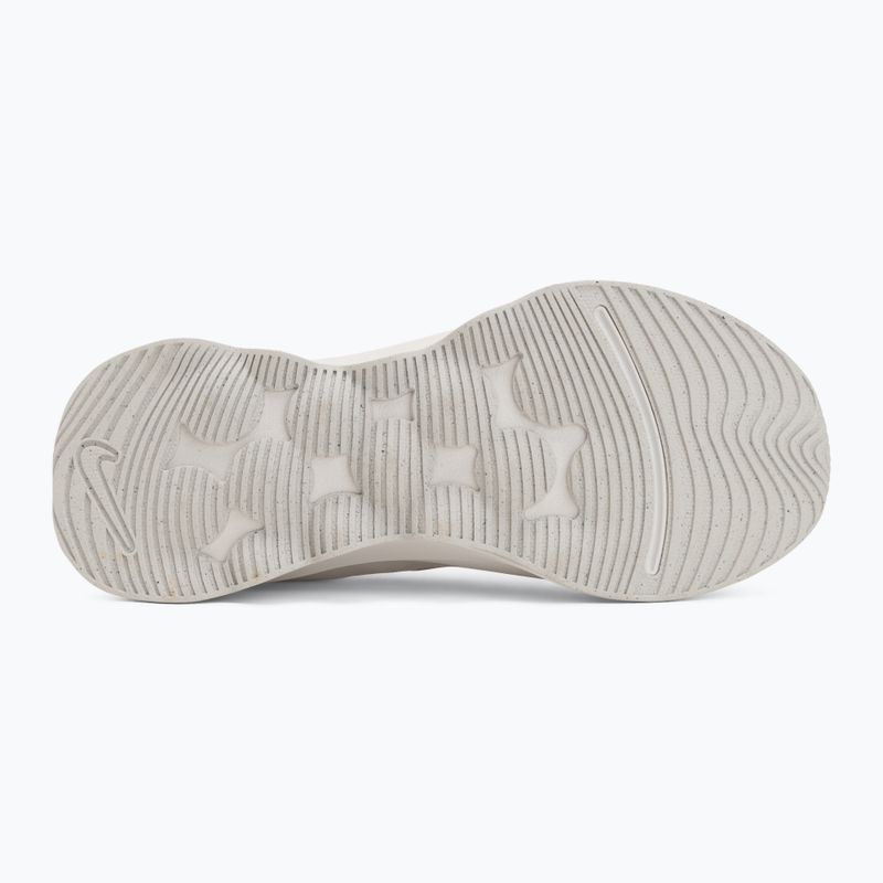 Dámske topánky Nike Motiva 2 summit white/phantom/metallic silver 4