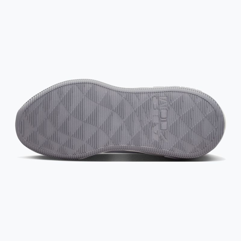Dámske tréningové topánky Nike Bella 7 football grey/sail/metallic cool grey 3