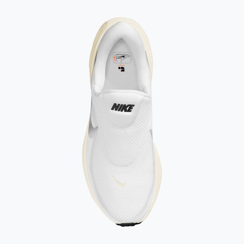 Dámske bežecké topánky Nike Revolution 8 EasyOn white/sail/black/metallic silver 4