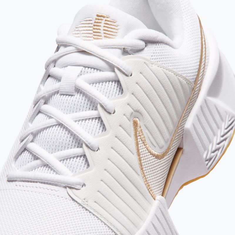 Dámske tenisové topánky Nike GP Challenge Pro white/summit white/linen/light orewood brown 4