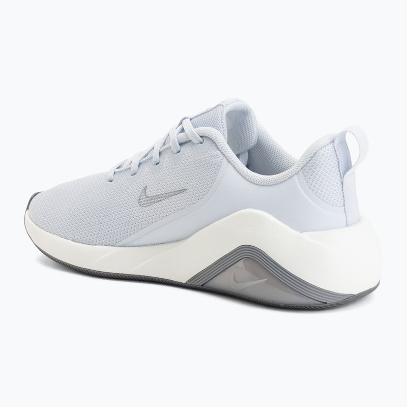 Dámske tréningové topánky Nike Bella 7 football grey/sail/metallic cool grey 3
