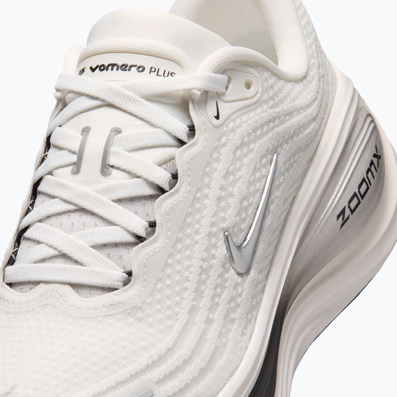 Dámske bežecké topánky Nike Vomero Plus summit white/sail/metallic silver 5