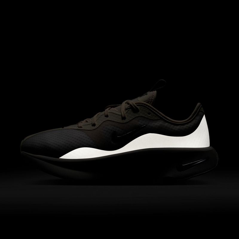 Dámske topánky Nike Motiva 2 summit white/phantom/metallic silver 9