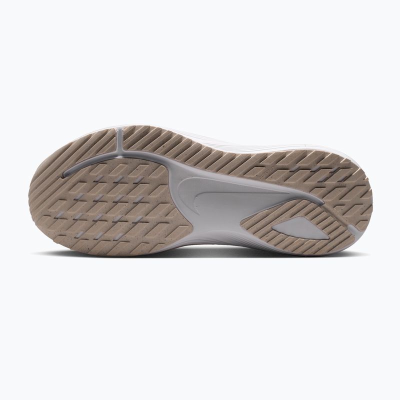 Pánske bežecké topánky Nike Quest 7 white/vast grey/vast grey/wolf grey 4