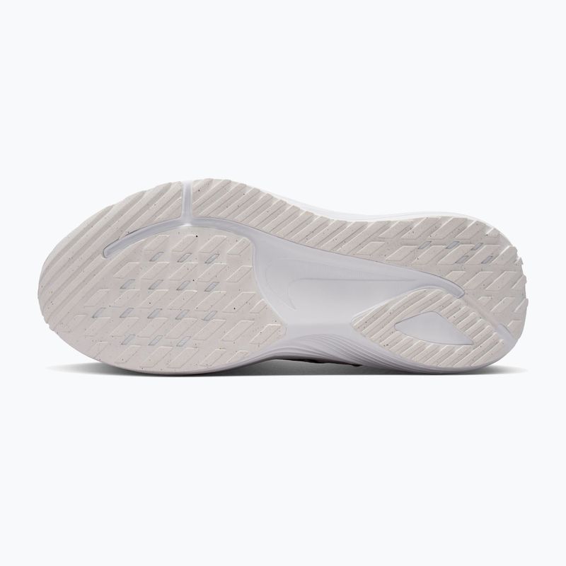 Dámske bežecké topánky Nike Quest 7 summit white/white/metallic silver/black 4