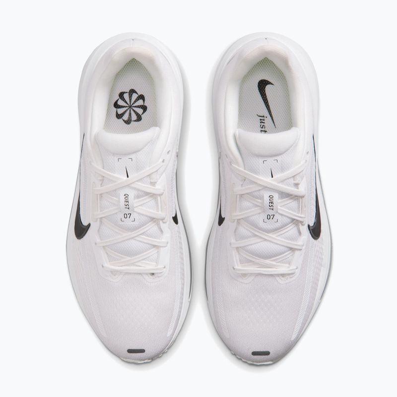 Dámske bežecké topánky Nike Quest 7 summit white/white/metallic silver/black 5