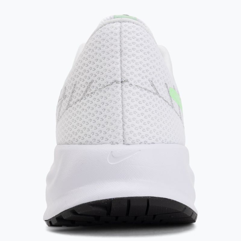 Dámske bežecké topánky Nike Run Defy white/cucumber calm/black/illusion green 6